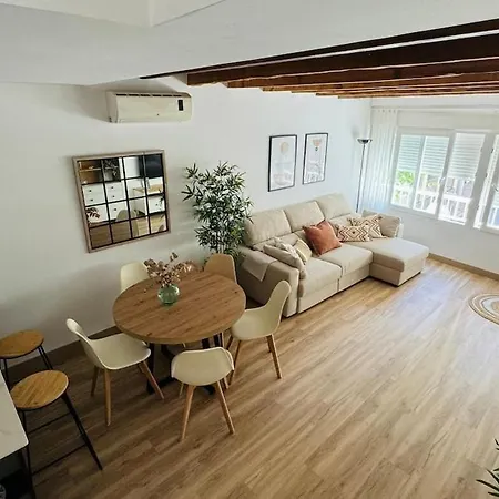 Casa En El Centro , Con Amplia Terraza